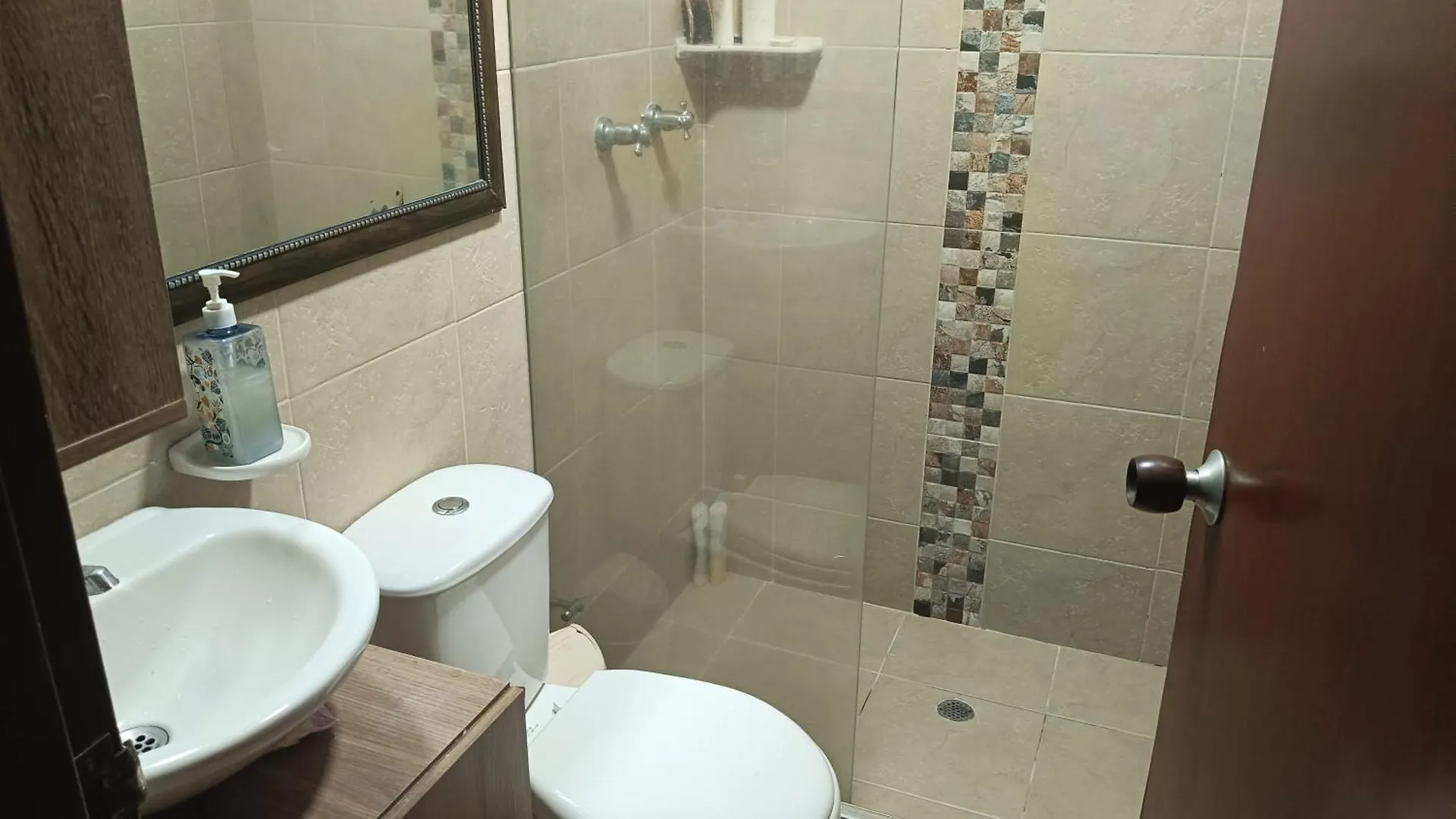 Casa Central Y Tranquila, Cerca A Chipichape Cali Apartment